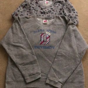 Hanes sweatshirts (2)